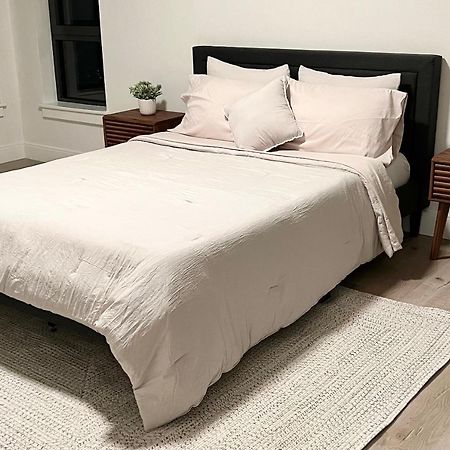 Modern 2 Bed Furnished Apartment In Quincy Ngoại thất bức ảnh