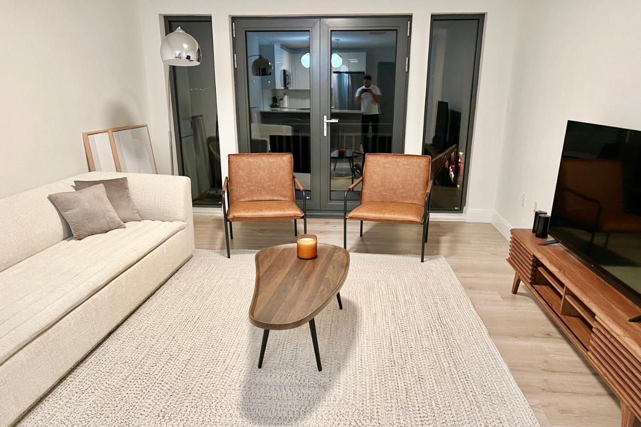 Modern 2 Bed Furnished Apartment In Quincy Ngoại thất bức ảnh