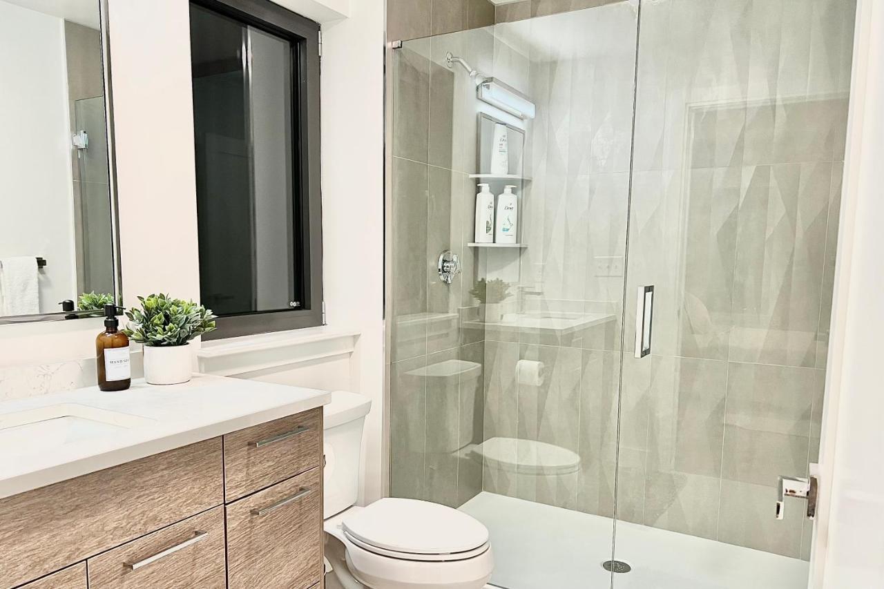 Modern 2 Bed Furnished Apartment In Quincy Ngoại thất bức ảnh