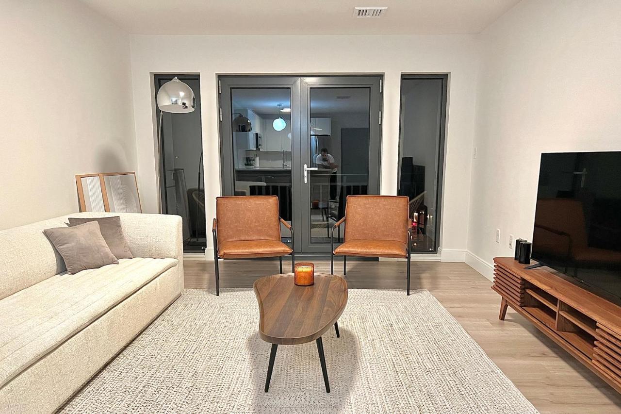 Modern 2 Bed Furnished Apartment In Quincy Ngoại thất bức ảnh