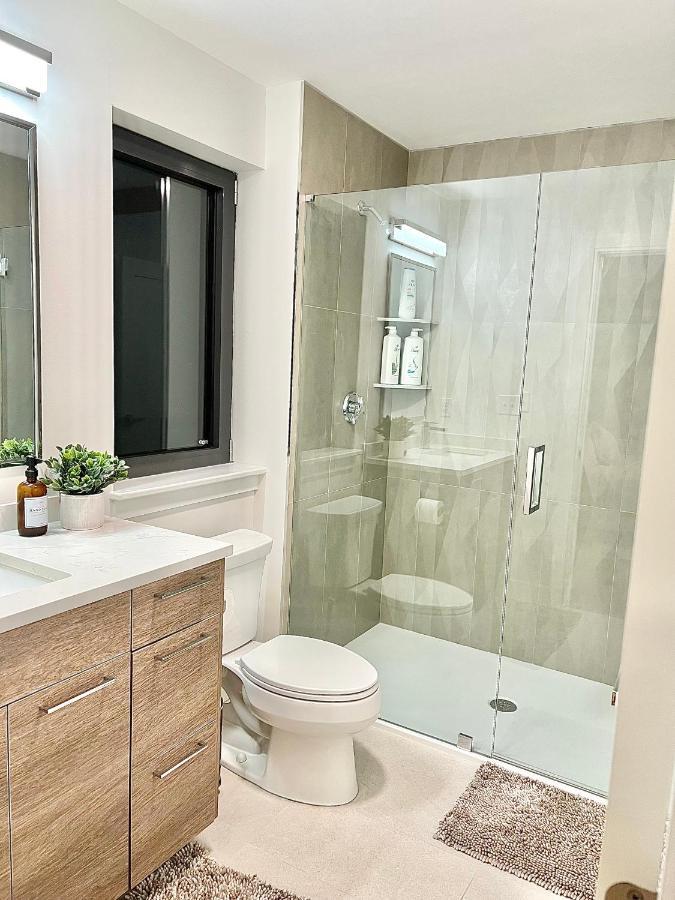 Modern 2 Bed Furnished Apartment In Quincy Ngoại thất bức ảnh